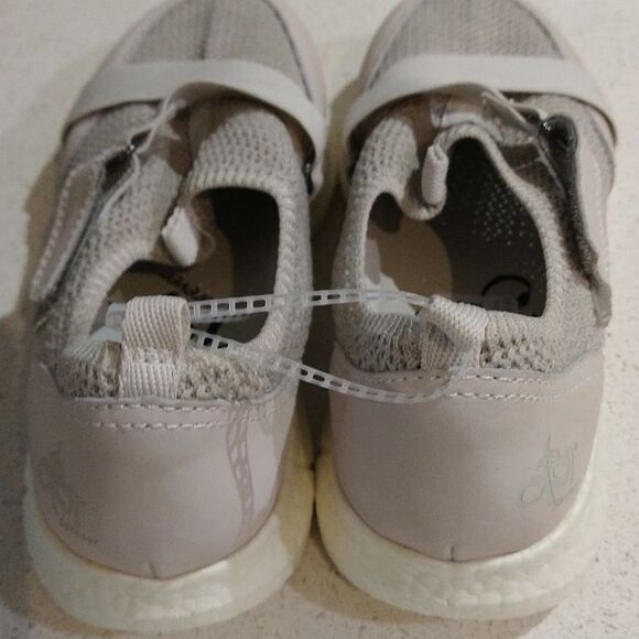 OTBT Vickie Sneakers - Picture 8 of 9